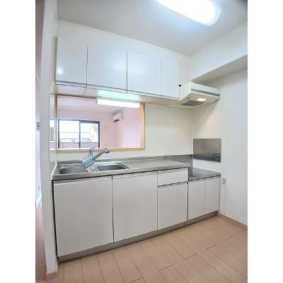 ブリュンヒルト 203【管理NO：1-015698101-02030】 ★家具家電は申し込み後に搬入します★の物件画像
