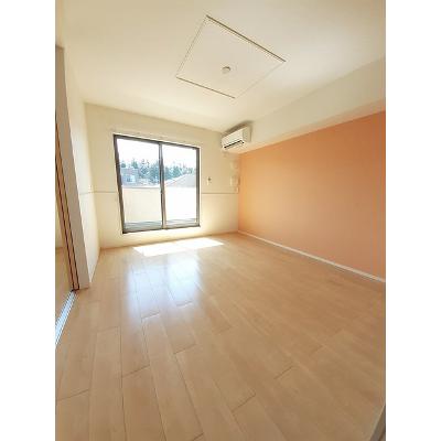 サングリア 204【管理NO：1-022826101-02040】 ★家具家電は申し込み後に搬入します★ ★2026年09月下旬入居可能★の物件画像