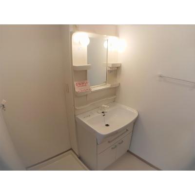 フォースロードＣ 102【管理NO：1-013616003-01020】 ★家具家電は申し込み後に搬入します★ ★2026年11月中旬入居可能★の物件画像
