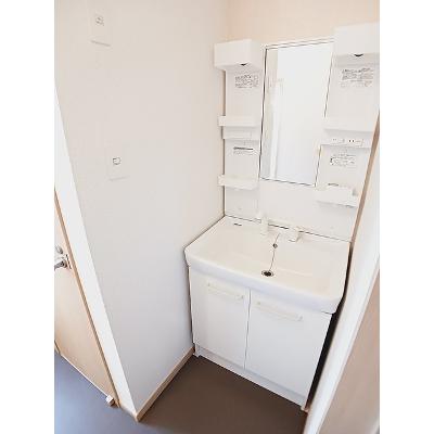 ＨＡＲＲＹ 102【管理NO：1-099390801-01020】 ★家具家電は申し込み後に搬入します★の物件画像