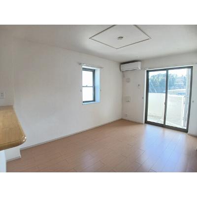 メゾンアンソレイエⅡ 103【管理NO：1-020199001-01030】 ★家具家電は申し込み後に搬入します★の物件画像