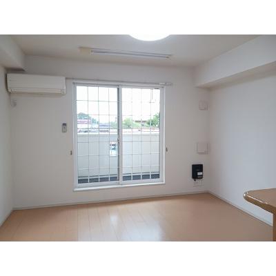 フルール・ド・スリジエ 203【管理NO：1-018664001-02030】 ★家具家電は申し込み後に搬入します★ ★2026年09月下旬入居可能★の物件画像