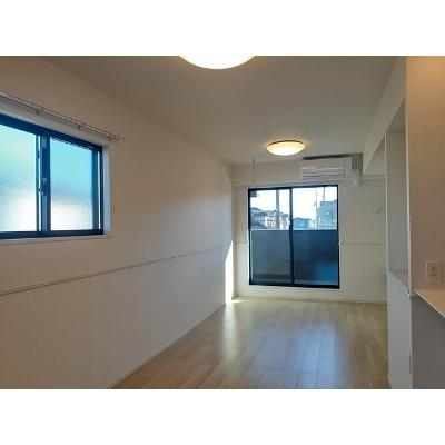 グレイス 203【管理NO：1-027310001-02030】 ★家具家電は申し込み後に搬入します★の物件画像