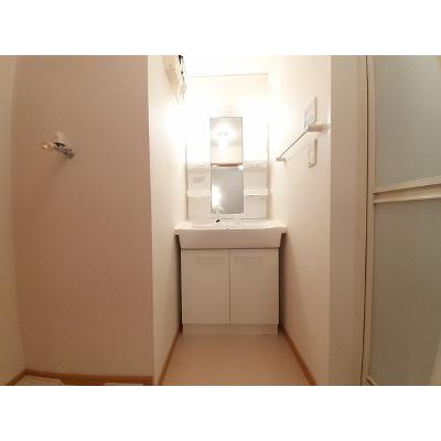 メゾンリヴェール 203【管理NO：1-015267201-02030】 ★家具家電は申し込み後に搬入します★ ★2026年10月中旬入居可能★の物件画像