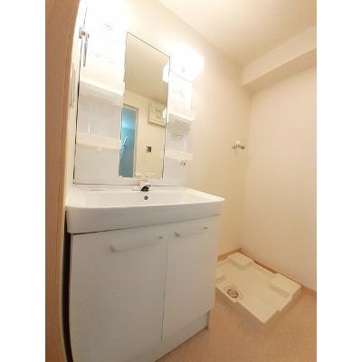 イリス　Ｂ 203【管理NO：1-016453902-02030】 ★家具家電は申し込み後に搬入します★ ★2026年10月上旬入居可能★の物件画像