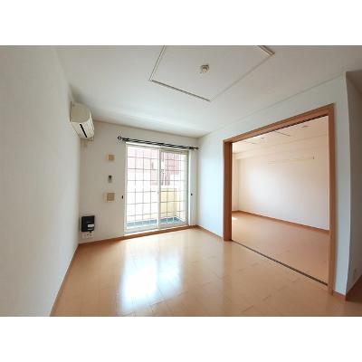 ティンカーベル 101【管理NO：1-015340501-01010】 ★家具家電は申し込み後に搬入します★の物件画像