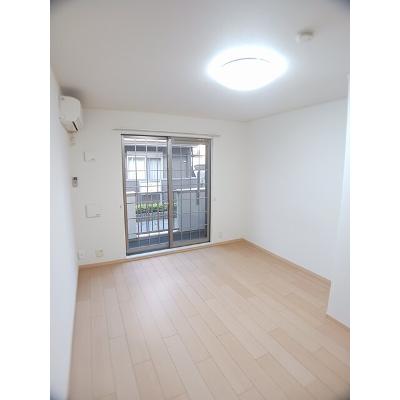 フィオーレ　３ 101【管理NO：1-015812701-01010】 ★家具家電は申し込み後に搬入します★ ★2026年10月中旬入居可能★の物件画像