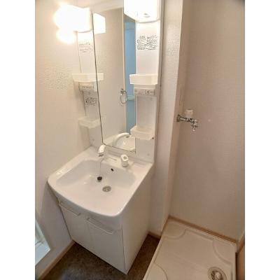 フィオーレ　３ 101【管理NO：1-015812701-01010】 ★家具家電は申し込み後に搬入します★ ★2026年10月中旬入居可能★の物件画像