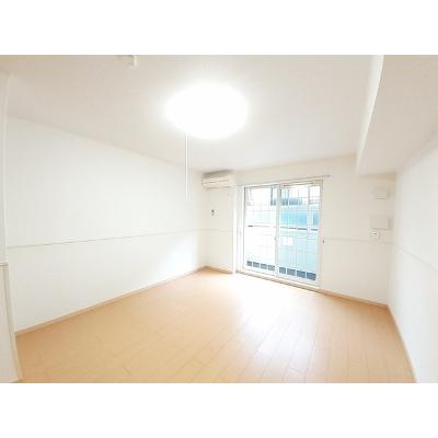 デ・ラ・プレミール 103【管理NO：1-015467901-01030】 ★家具家電は申し込み後に搬入します★ ★2026年10月上旬入居可能★の物件画像