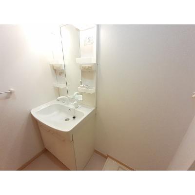 デ・ラ・プレミール 103【管理NO：1-015467901-01030】 ★家具家電は申し込み後に搬入します★ ★2026年10月上旬入居可能★の物件画像