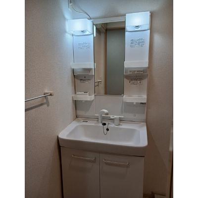 ビーネ　Ⅱ 103【管理NO：1-018426101-01030】 ★家具家電は申し込み後に搬入します★の物件画像