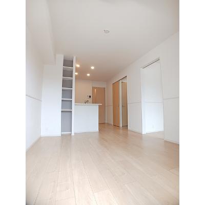 アナベル 102【管理NO：1-025173701-01020】 ★家具家電は申し込み後に搬入します★の物件画像