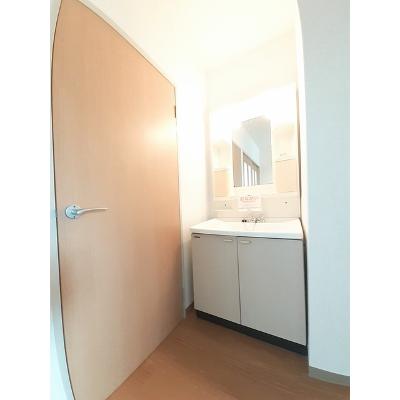 シュープ三条 201【管理NO：1-004596701-02010】 ★家具家電は申し込み後に搬入します★ ★2026年09月下旬入居可能★の物件画像