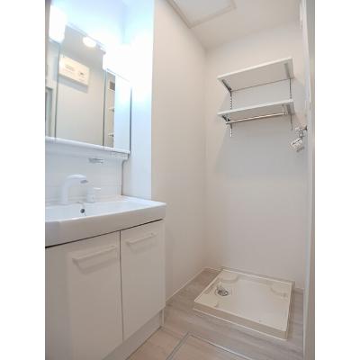 スリール 203【管理NO：1-028057501-02030】 ★家具家電は申し込み後に搬入します★の物件画像