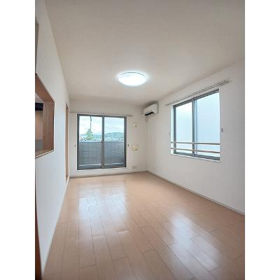 メゾン　アンソレイユ 305【管理NO：1-019259201-03050】 ★家具家電は申し込み後に搬入します★の物件画像