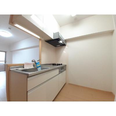 カーサ・デル・ソーレ 205【管理NO：1-019070101-02050】 ★家具家電は申し込み後に搬入します★の物件画像