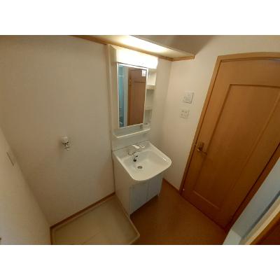 ラフィネ花瀬　参番館 204【管理NO：1-011881603-02040】 ★家具家電は申し込み後に搬入します★の物件画像