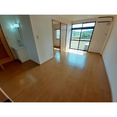 フローラルタウンＣ 202【管理NO：1-005737103-02020】 ★家具家電は申し込み後に搬入します★の物件画像