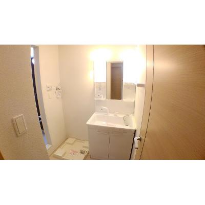 リバーサンⅡ 101【管理NO：1-020908802-01010】 ★家具家電は申し込み後に搬入します★の物件画像