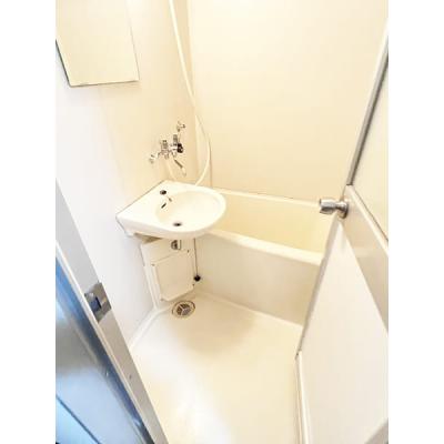 ユニオンマンスリー本千葉２　403　1R・シングル☆【禁煙ルーム】安心のオートロック完備/温水洗浄便座＆バス・トイレ別＆デスク・チェア＆たっぷり収納2ドア冷蔵庫など生活家電のあるお部屋の物件画像