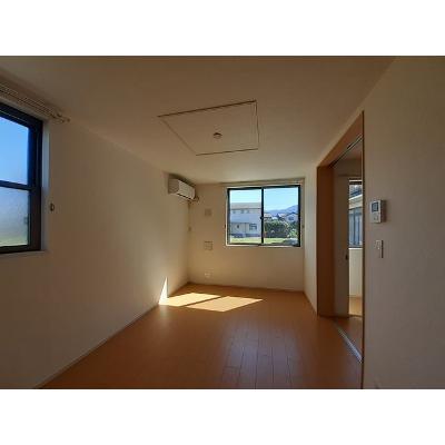 シティ・ライツ 101【管理NO：1-018182701-01010】 ★家具家電は申し込み後に搬入します★の物件画像