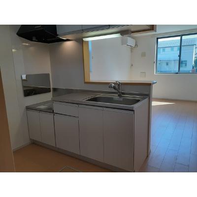 シティ・ライツ 101【管理NO：1-018182701-01010】 ★家具家電は申し込み後に搬入します★の物件画像