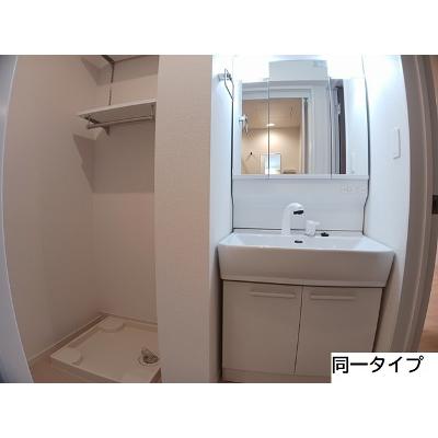 ベレケ 102【管理NO：1-028596101-01020】 ★家具家電は申し込み後に搬入します★ ★2026年11月上旬入居可能★の物件画像