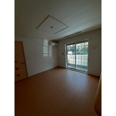 リュブミラーカⅡＡ 103【管理NO：1-016146401-01030】 ★家具家電は申し込み後に搬入します★ ★2026年10月上旬入居可能★の物件画像