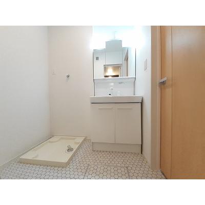 クローバー下平川Ⅲ 201【管理NO：1-023918001-02010】 ★家具家電は申し込み後に搬入します★ ★2026年09月上旬入居可能★の物件画像