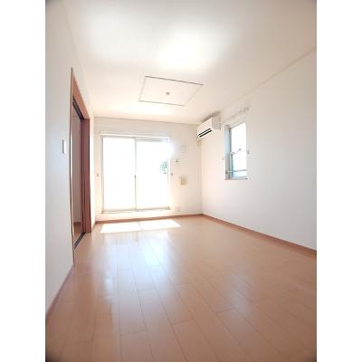 イーズヒル 201【管理NO：1-015018001-02010】 ★家具家電は申し込み後に搬入します★の物件画像