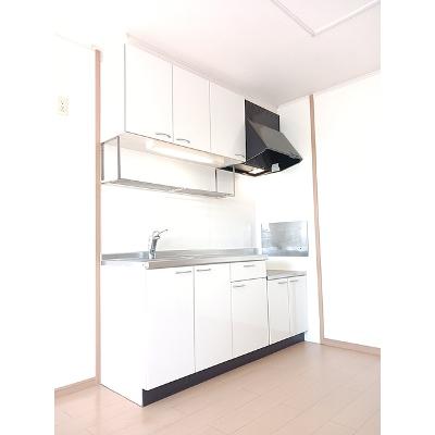 イーズヒル 201【管理NO：1-015018001-02010】 ★家具家電は申し込み後に搬入します★の物件画像