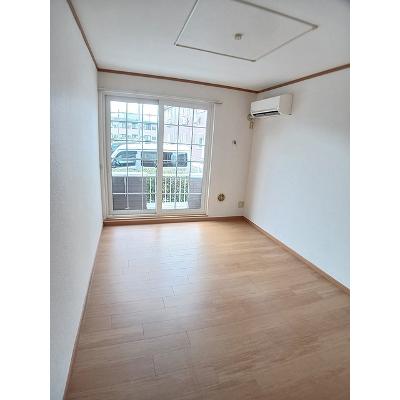 メイプルリーフⅡ 101【管理NO：1-011619602-01010】 ★家具家電は申し込み後に搬入します★の物件画像