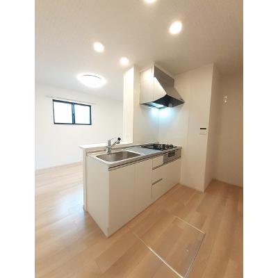 シャイントラスト 106【管理NO：1-026788401-01050】 ★家具家電は申し込み後に搬入します★ ★2026年09月上旬入居可能★の物件画像