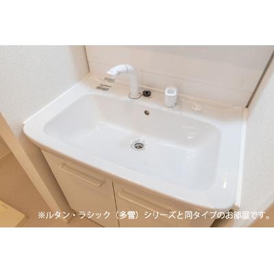 フェルメール 205【管理NO：1-027478801-02040】 ★家具家電は申し込み後に搬入します★ ★2027年01月下旬入居可能★の物件画像