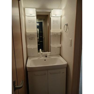 クラージュ　Ⅱ 101【管理NO：1-018644202-01010】 ★家具家電は申し込み後に搬入します★の物件画像