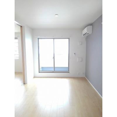 バニラホワイト 201【管理NO：1-024076801-02010】 ★家具家電は申し込み後に搬入します★ ★2026年09月上旬入居可能★の物件画像