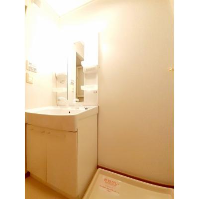 ゼファーＣ 101【管理NO：1-014880103-01010】 ★家具家電は申し込み後に搬入します★ ★2026年10月上旬入居可能★の物件画像
