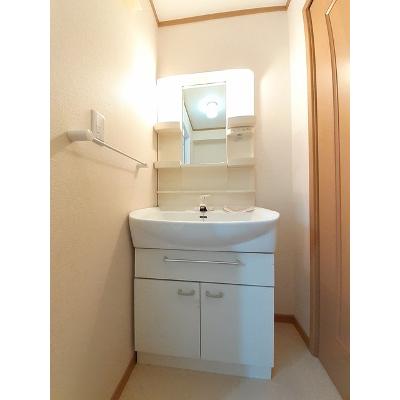 シーザリオ一番館 102【管理NO：1-013158901-01020】 ★家具家電は申し込み後に搬入します★ ★2026年10月中旬入居可能★の物件画像