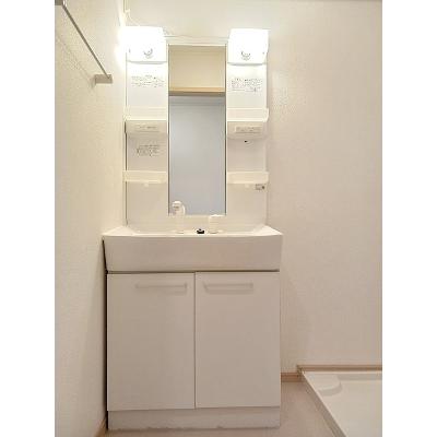 ノイブリーゼⅡ 101【管理NO：1-015548401-01010】 ★家具家電は申し込み後に搬入します★の物件画像