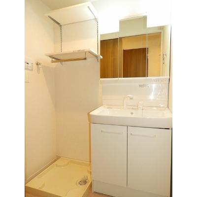 二番館 302【管理NO：1-027003701-03020】 ★家具家電は申し込み後に搬入します★ ★2026年10月中旬入居可能★の物件画像