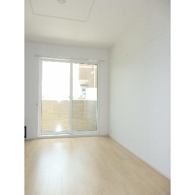 サクラ 101【管理NO：1-021610101-01010】 ★家具家電は申し込み後に搬入します★ ★2026年10月上旬入居可能★の物件画像