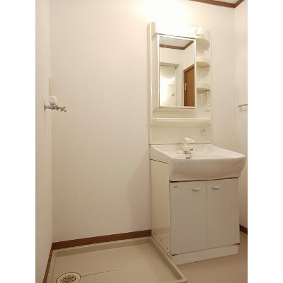 アヴェニール葉中 201【管理NO：1-011516001-02010】 ★家具家電は申し込み後に搬入します★ ★2026年09月下旬入居可能★の物件画像
