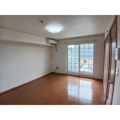 シャン・ド・ペシュ 202【管理NO：1-013987101-02020】 ★家具家電は申し込み後に搬入します★の物件画像