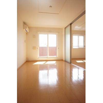 ラ・プラージュ 201【管理NO：1-015882801-02010】 ★家具家電は申し込み後に搬入します★ ★2026年10月上旬入居可能★の物件画像