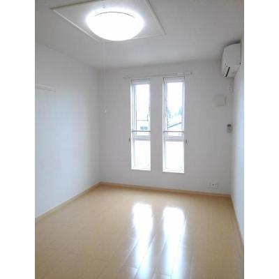 ぼっち 201【管理NO：1-016709801-02010】 ★家具家電は申し込み後に搬入します★ ★2026年09月下旬入居可能★の物件画像