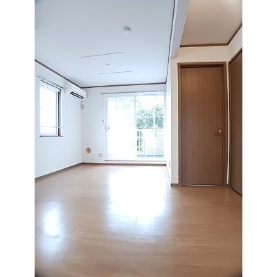 メゾン・ソレイユ 205【管理NO：1-010623301-02040】 ★家具家電は申し込み後に搬入します★の物件画像