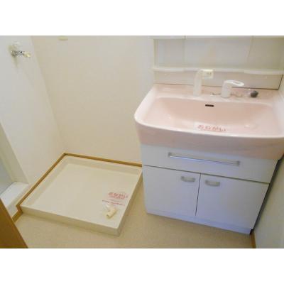 グレース尾崎 101【管理NO：1-013112701-01010】 ★家具家電は申し込み後に搬入します★ ★2026年10月上旬入居可能★の物件画像