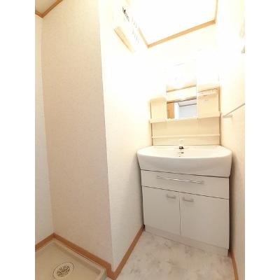 モダン 202【管理NO：1-012826601-02020】 ★家具家電は申し込み後に搬入します★ ★2026年10月中旬入居可能★の物件画像