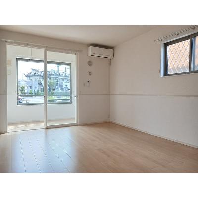 ラ・フランセ２２ 101【管理NO：1-024936102-01010】 ★家具家電は申し込み後に搬入します★の物件画像