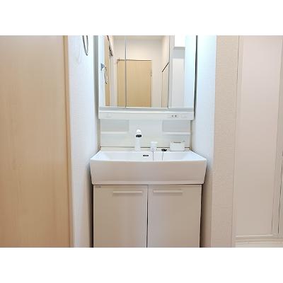 ラ・フランセ２２ 101【管理NO：1-024936102-01010】 ★家具家電は申し込み後に搬入します★の物件画像